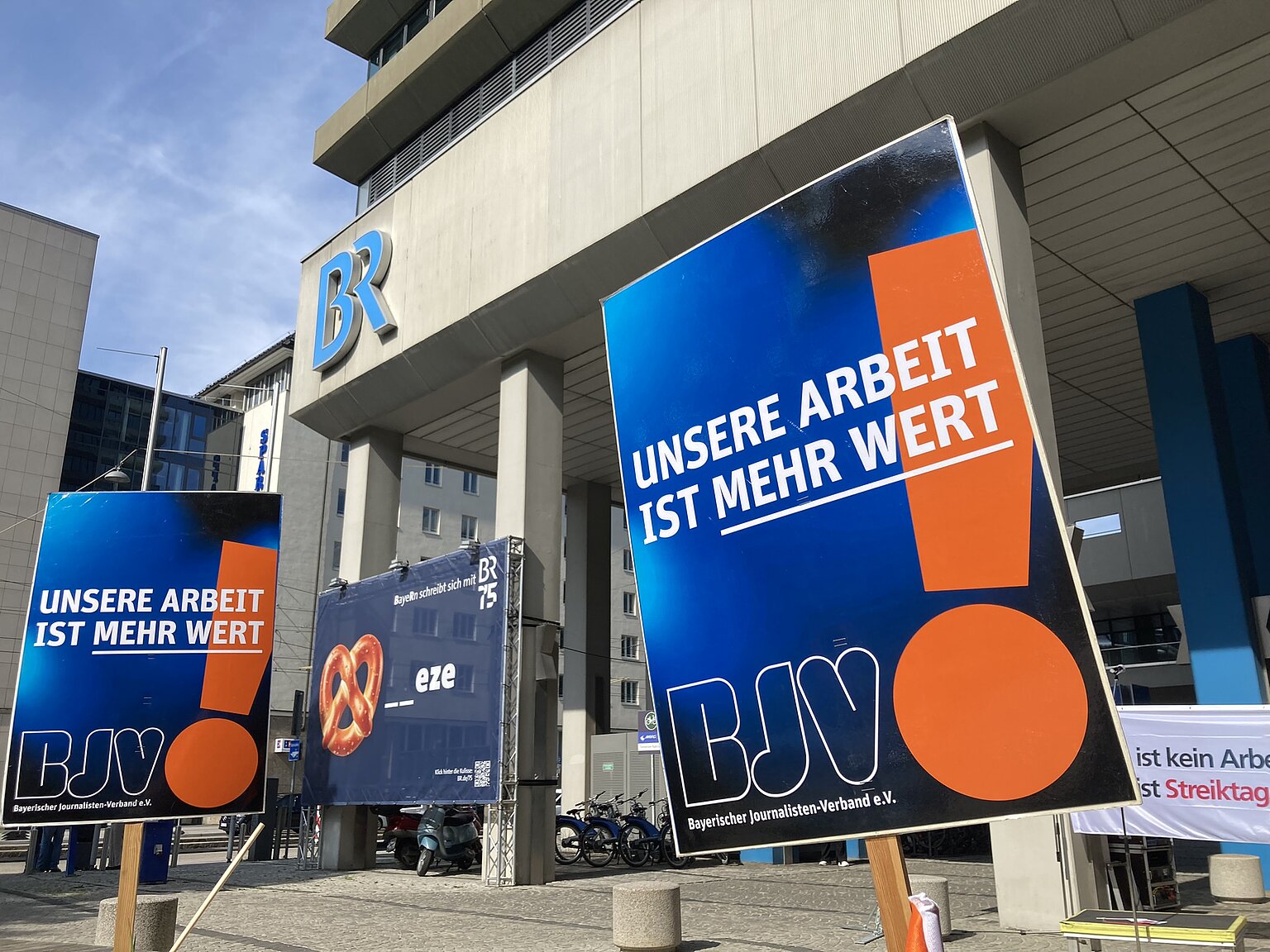  – Am 06. Juni 2024 rief der BJV zum Streik vor dem Funkhaus des Bayerischen Rundfunks auf.